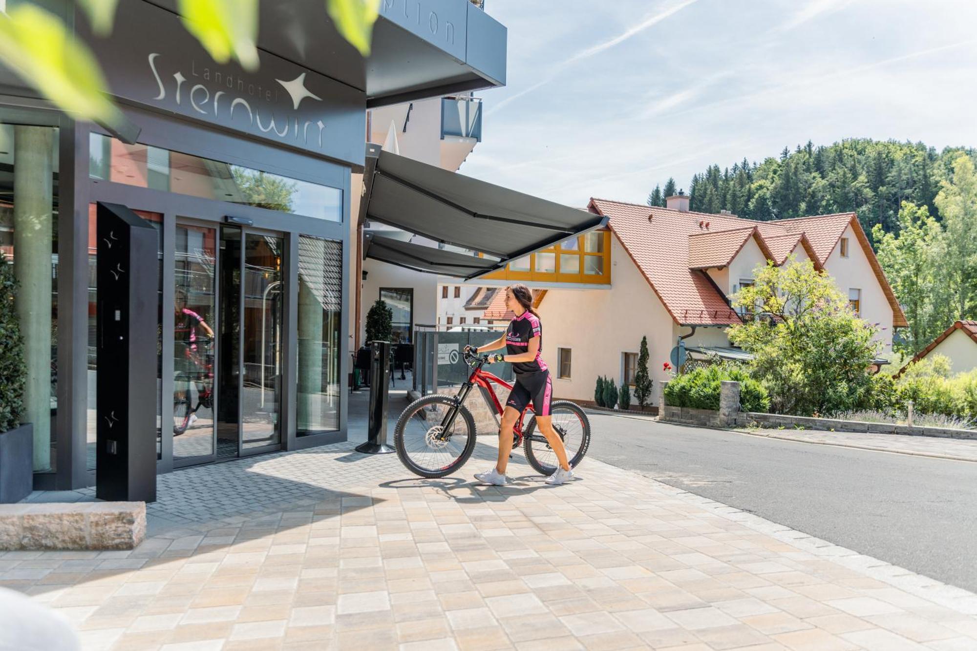 Landhotel Sternwirt - Das Wellnesshotel Zwischen Nuernberg Und Amberg ヘーゲン エクステリア 写真
